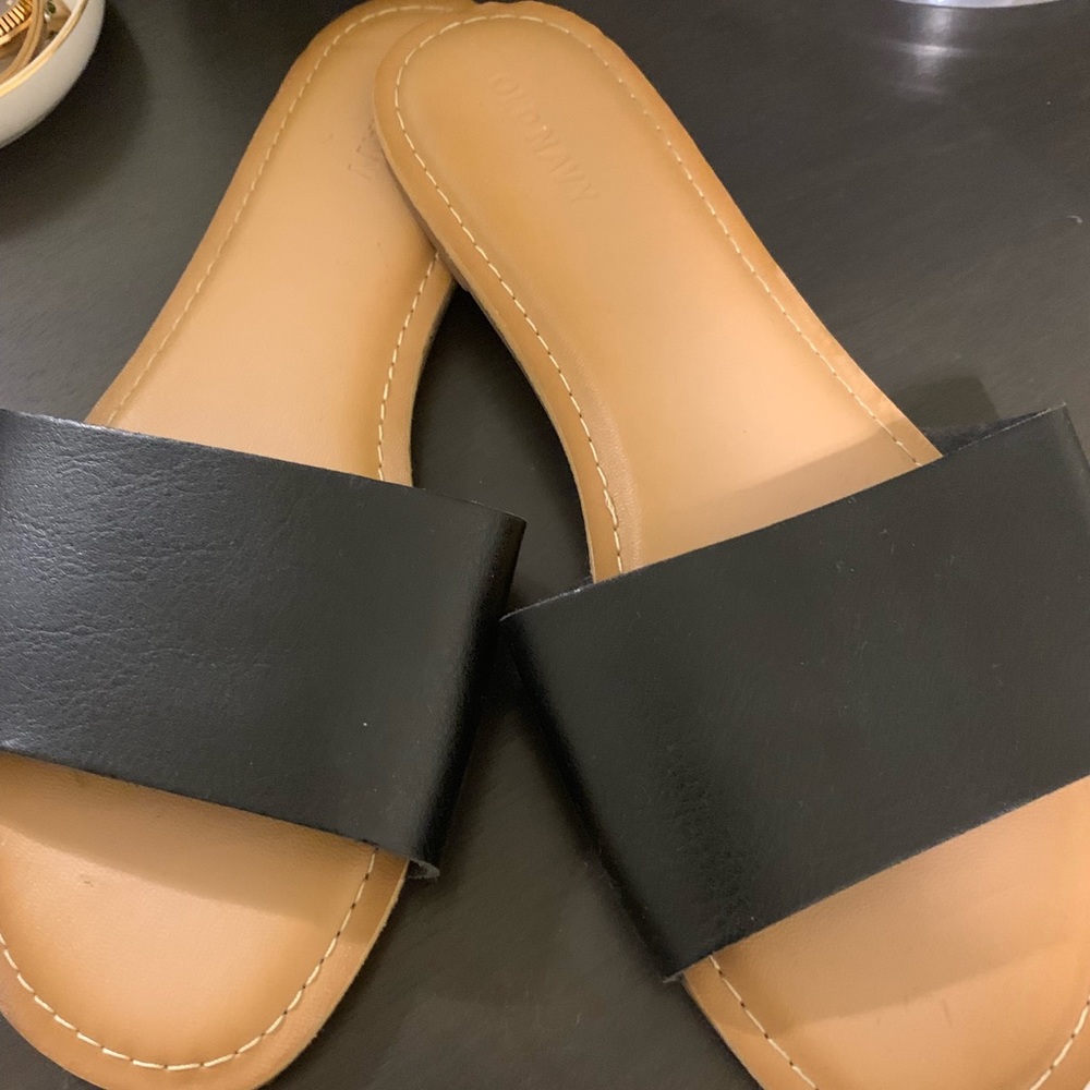 Black old navy sandals
